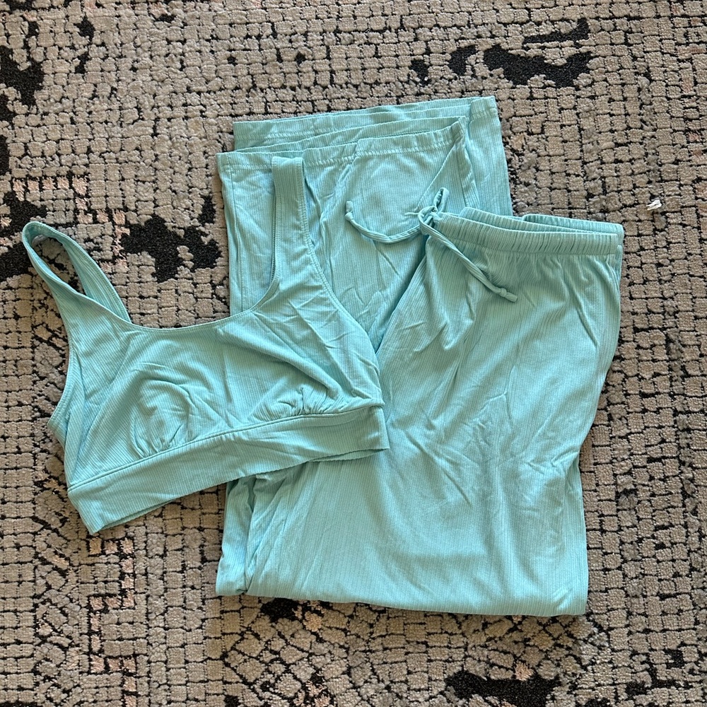 Old Navy Women's Light Blue Pajama Set